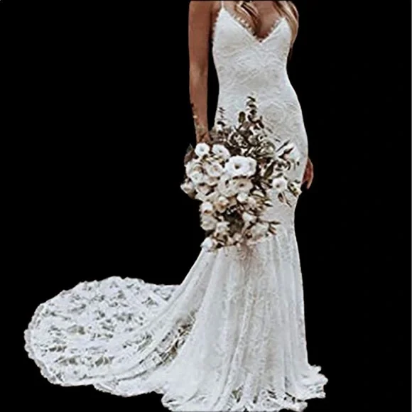 NWOT Wedding Dress. So beautiful Never worn. Size 8. - Picture 5 of 7